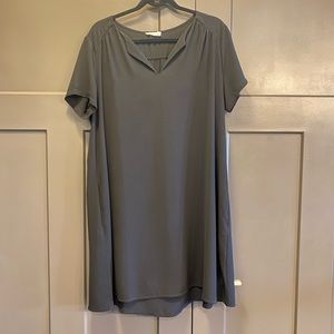 Simple Flow Black Dress